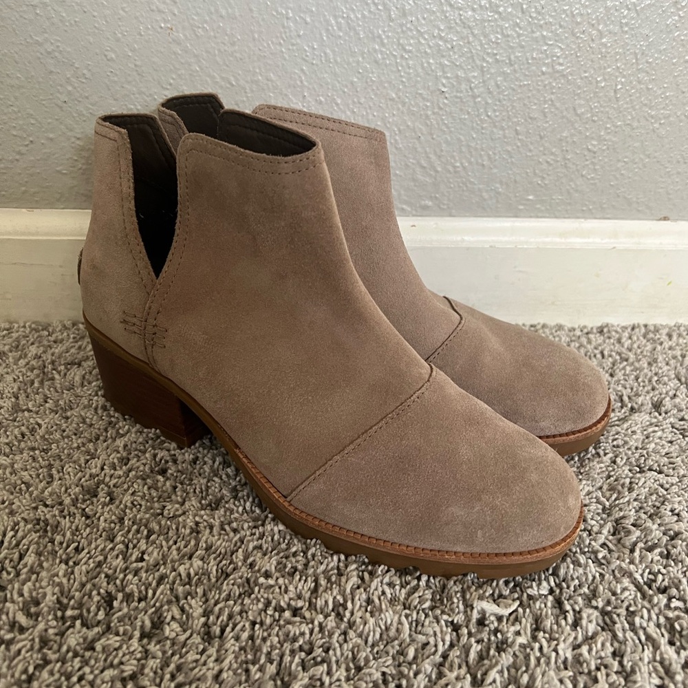 Sorel Women's Taupe Ankle Booties